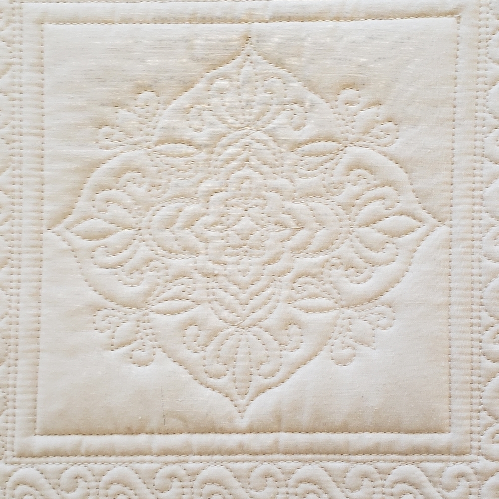 8 Ivory placemats